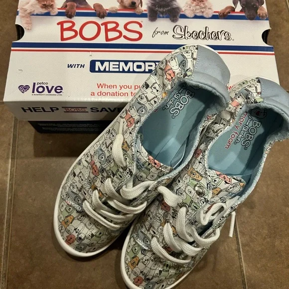 BOBS from Skechers Sneakers - dog print !! - Picture 6 of 8